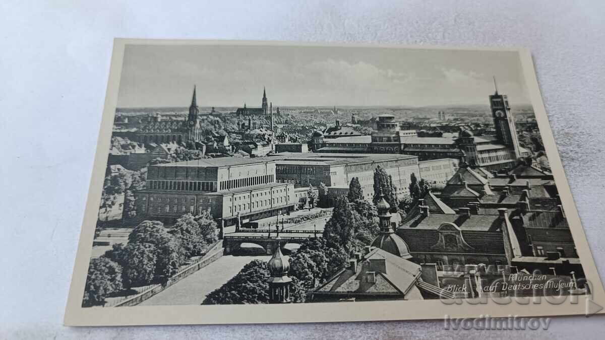 Postcard Munich View of Deutsches Museum