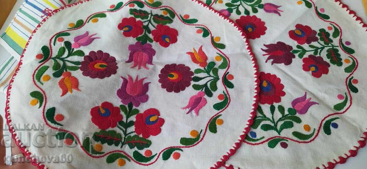 Șervețele decorative brodate manual și ștergar - 5