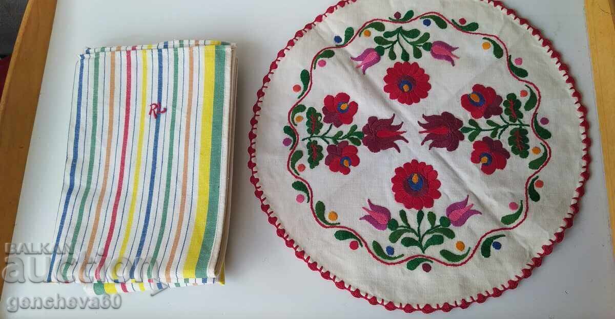 Șervețele decorative brodate manual și ștergar