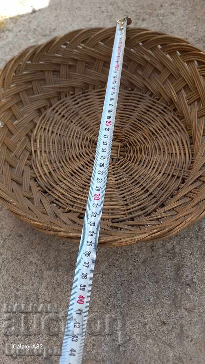 Delivery of OLD WOVEN BASKET WOVEN PANIER 1 Delivery of OLD WOVEN BASKET WOVEN PANIER 1