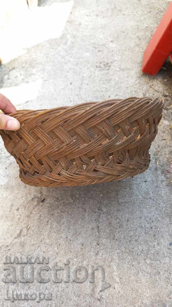 ΠΑΛΙΟ ΠΛΕΚΤΟ ΚΑΛΑΘΙ ΠΛΕΚΤΟ ΠΑΝΕΡΙ 2 με τιμή 30.00 BGN | € 15.34