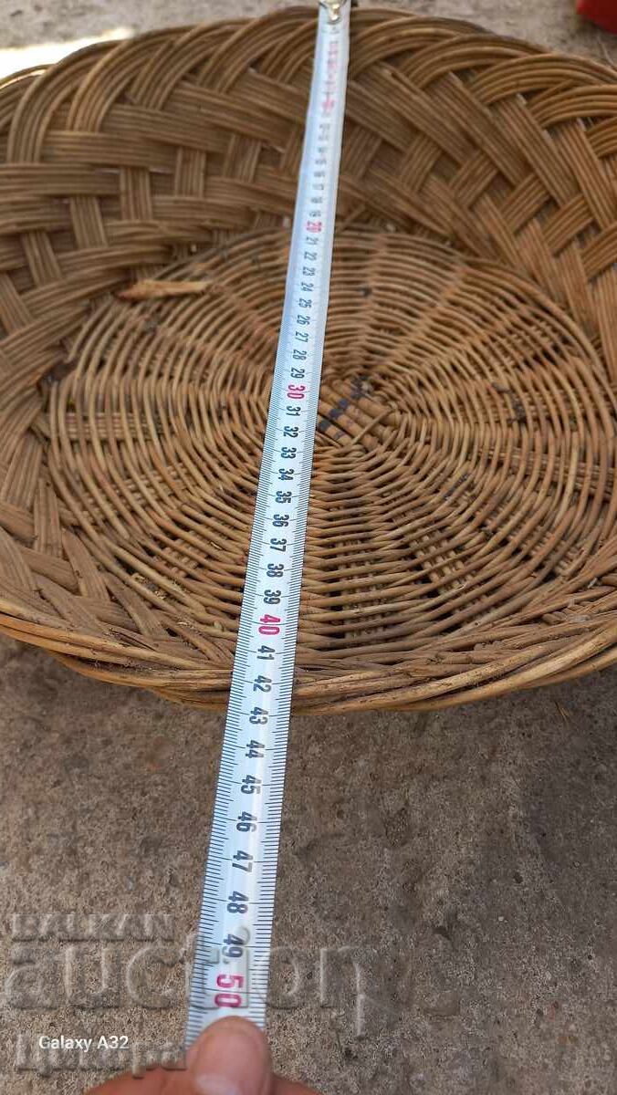 Delivery of OLD WOVEN BASKET WOVEN PANIER 3 Delivery of OLD WOVEN BASKET WOVEN PANIER 3