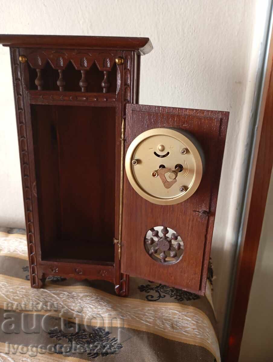 Δημοπρασία Παλιό επιτραπέζιο ρολόι