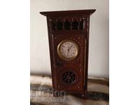 Παλιό επιτραπέζιο ρολόι