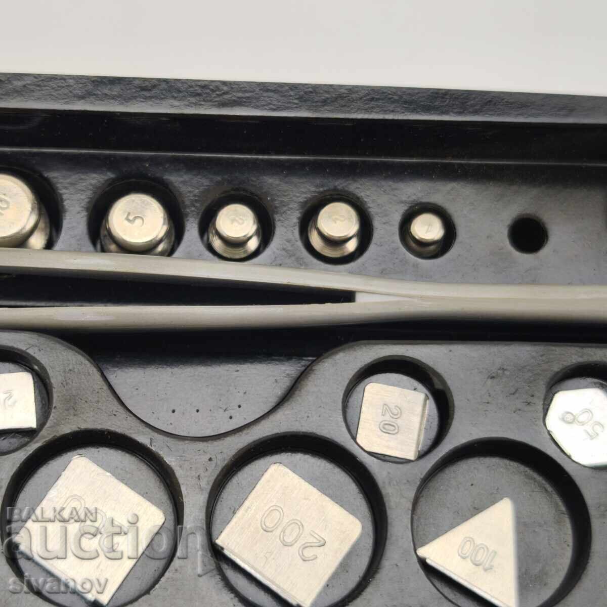 Delivery of Set of gram weights for apothecary scale 20mg-20g #6024