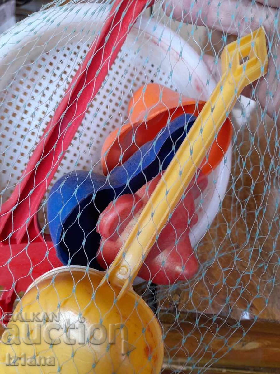 Δημοπρασία Πολύ καλό σετ παιδικών παιχνιδιών για την άμμο Δημοπρασία Πολύ καλό σετ παιδικών παιχνιδιών για την άμμο