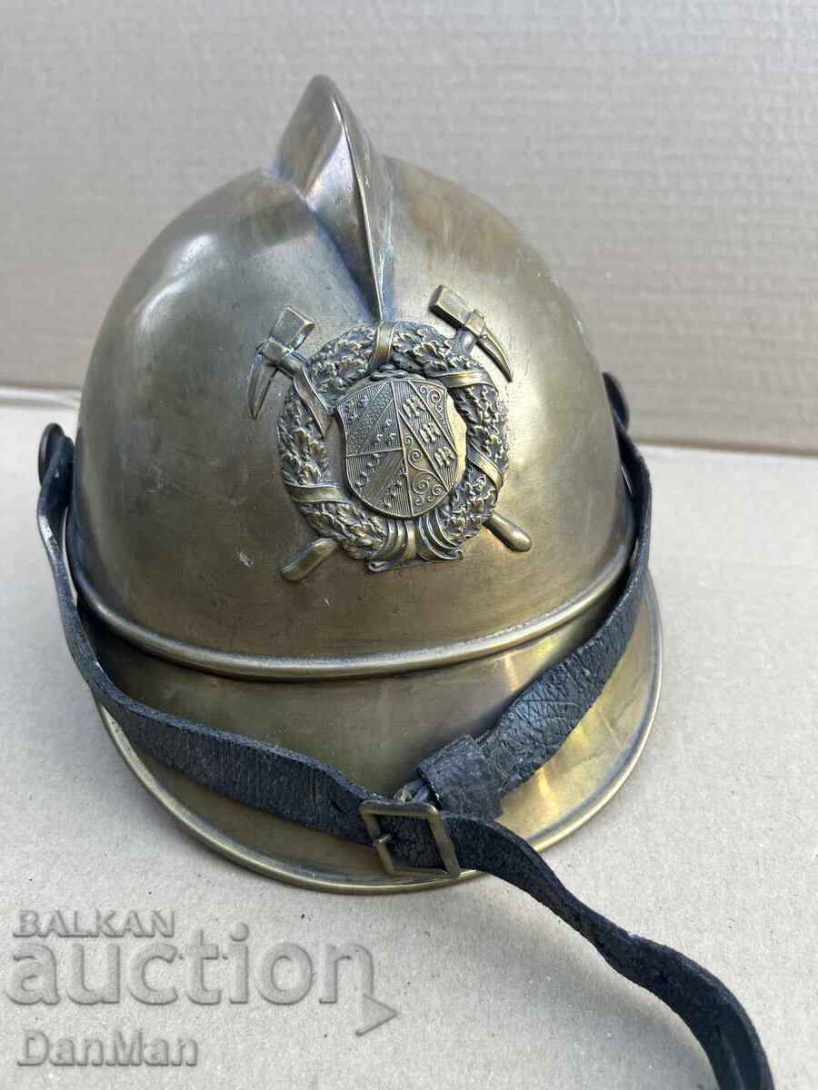 Оригинална немска пожарникарска каска, начало 20 век Оригинална немска пожарникарска каска, начало 20 век