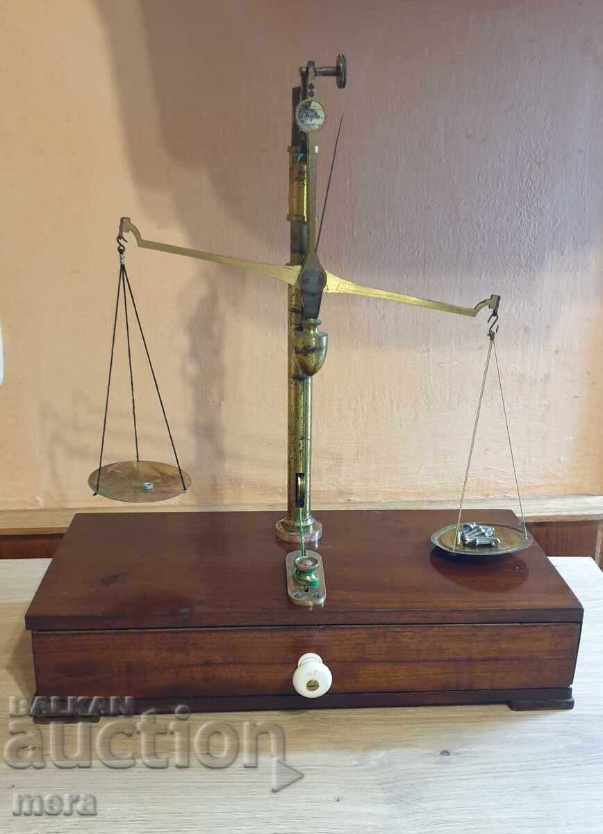 Antique professional goldsmith-medical scale