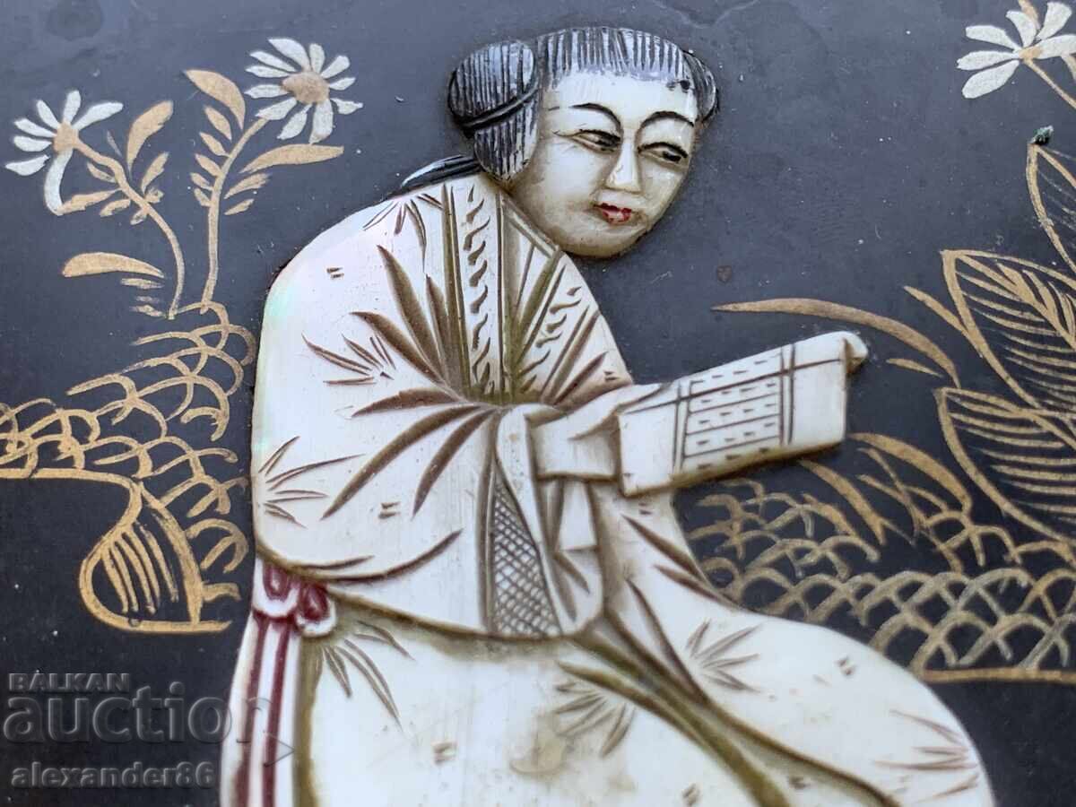 Old box with price 20.00 BGN | € 10.23 Old box with price 20.00 BGN | € 10.23