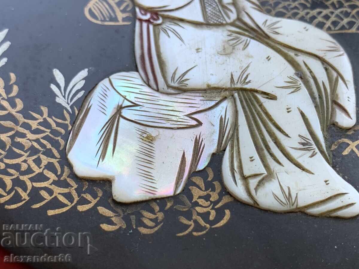 Auction Old box Auction Old box