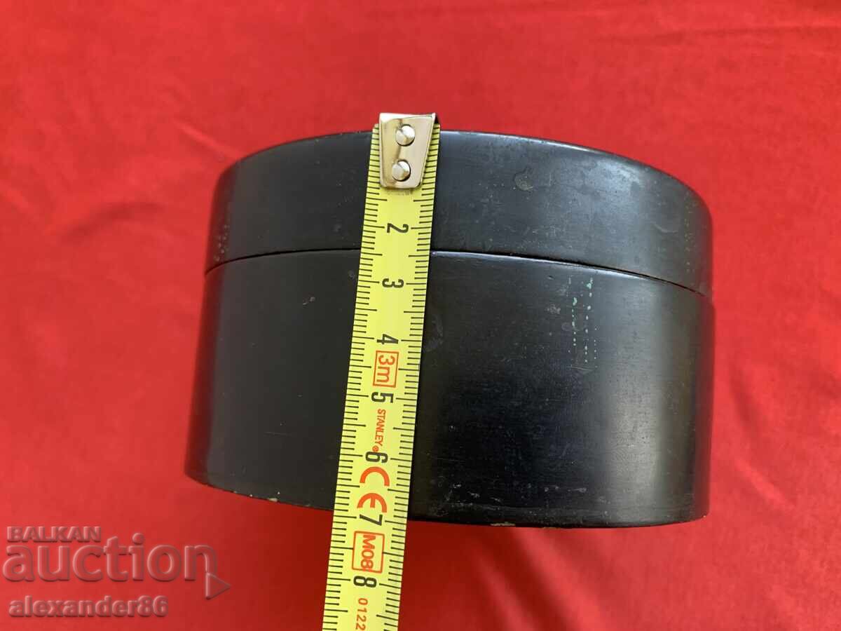 Old box - 6 Old box - 6