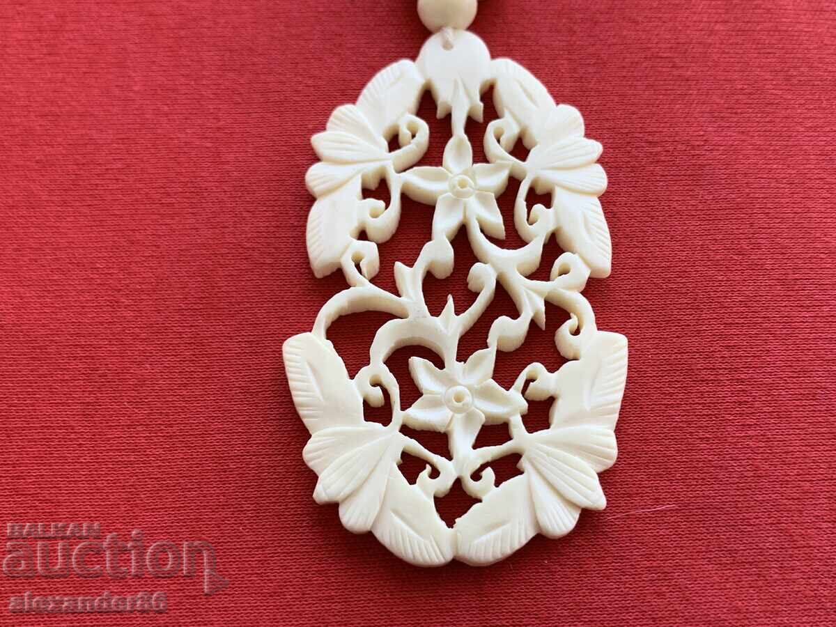 Стар гердан от кост Стар гердан от кост