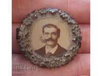 Broșă veche cu fotografie