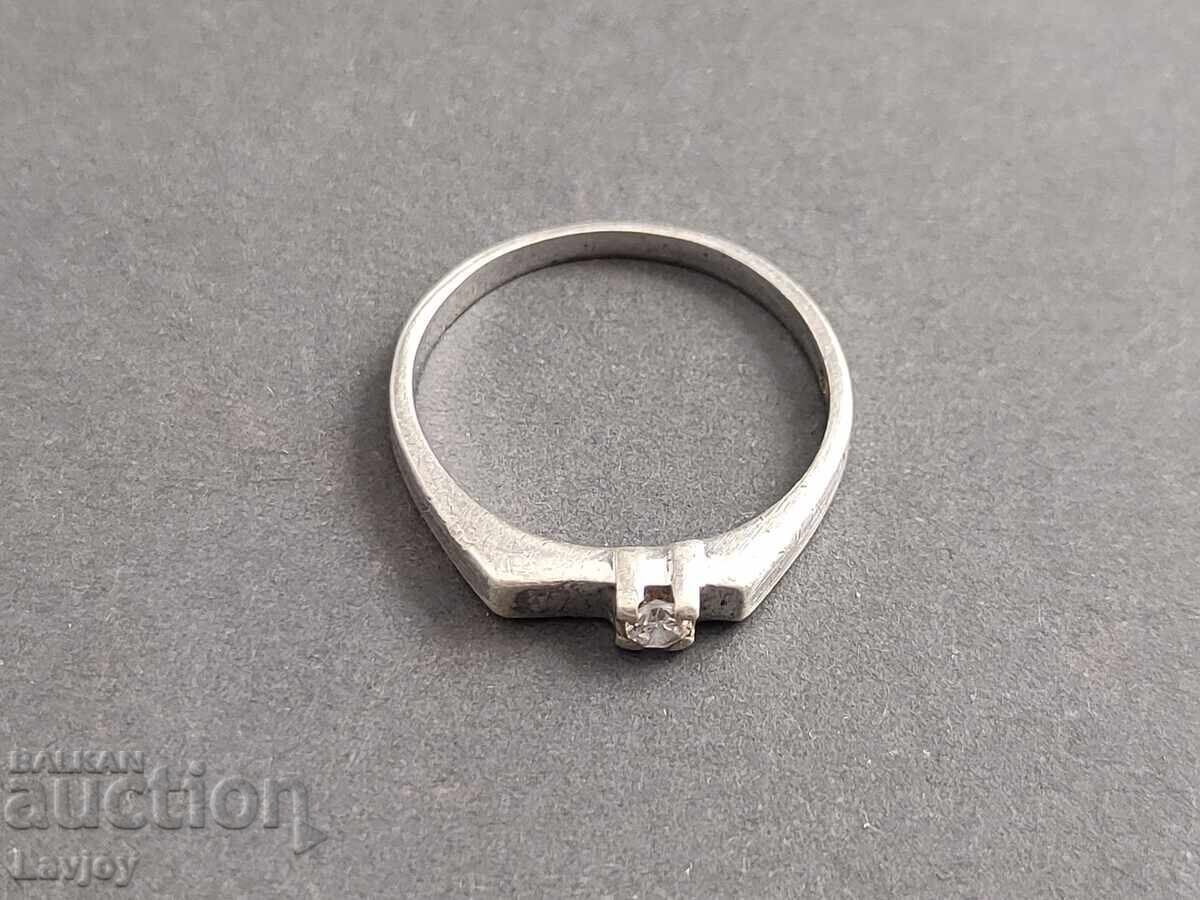 Сребърен пръстен с камъче с цена 20.00 лв. | € 10.23