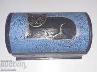 ΠΑΛΙΟ ΚΟΥΤΙ. ΔΕΝΤΡΟ