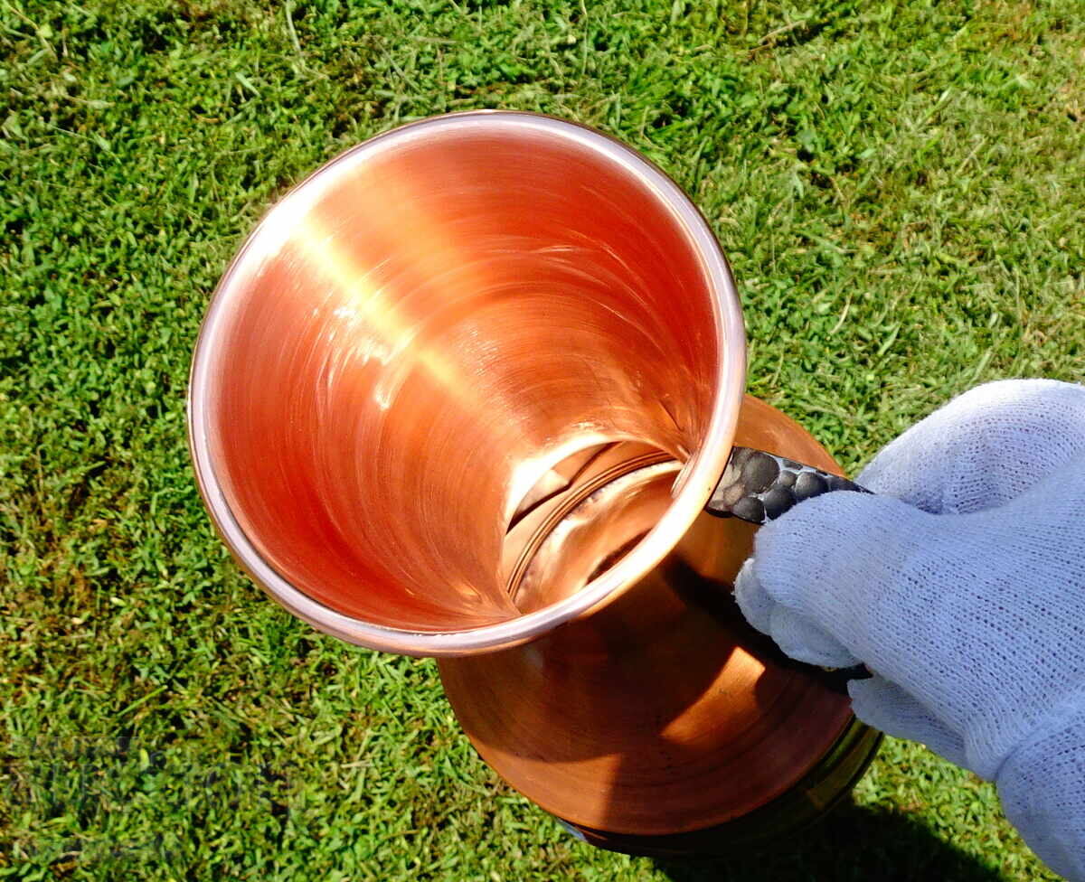 Auction  Copper wine jug 2 L, pure copper, embossed
