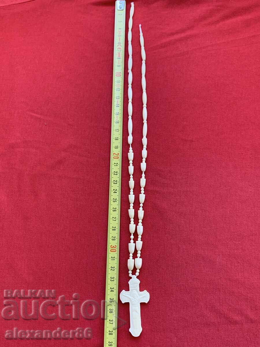 Кръст и синджир от кост с цена 20.00 лв. | € 10.23