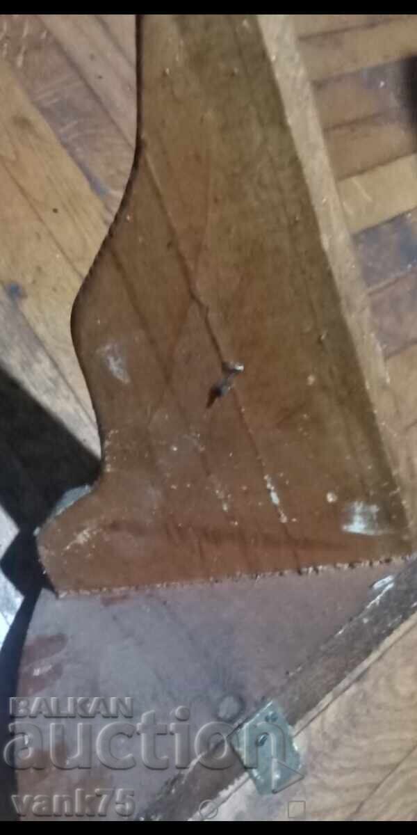 Delivery of Retro wooden shelf