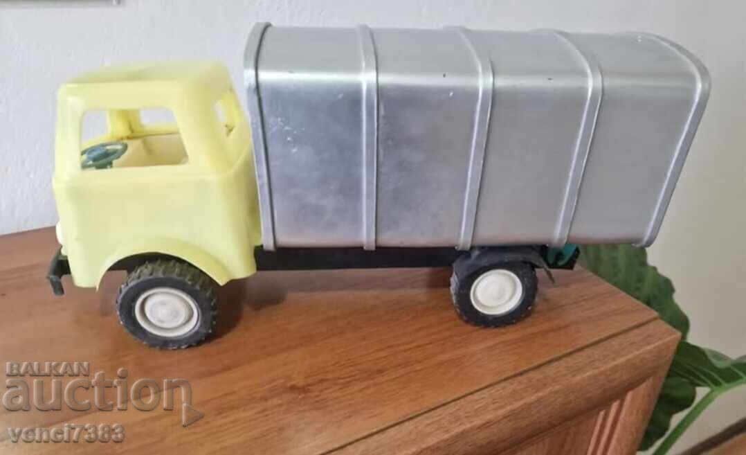 Μεταχειρισμένο παιδικό φορτηγό