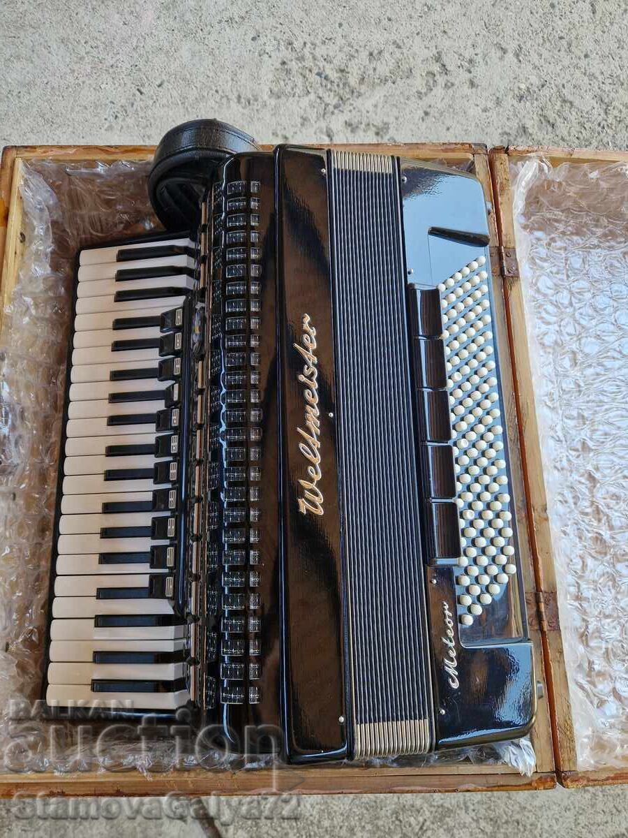 Antique German Accordion Veltmaister Meteor 120 Bass