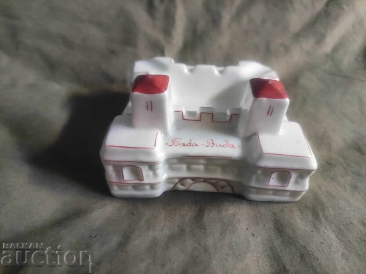 Аукцион порцеланов пепелник Баба Вида Аукцион порцеланов пепелник Баба Вида