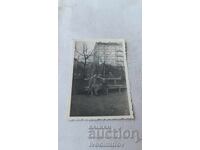 Fotografie Sofia Femeie și băiețel stând pe o bancă