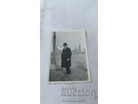 Φωτογραφία Σόφια Άνδρας με παλτό