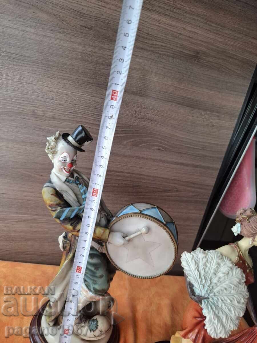 Big clowns with markings - 6 Big clowns with markings - 6