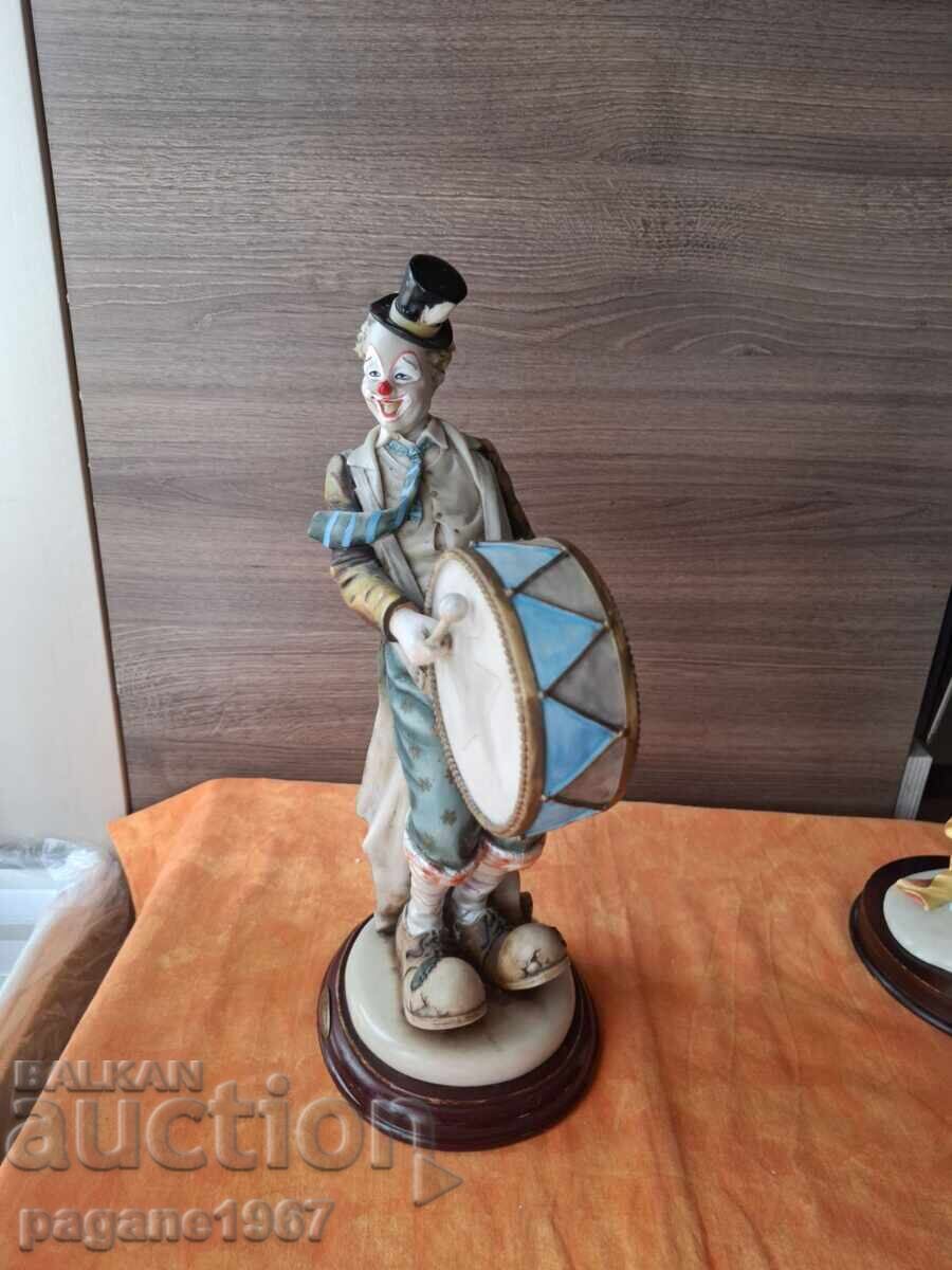 Big clowns with markings - 7 Big clowns with markings - 7