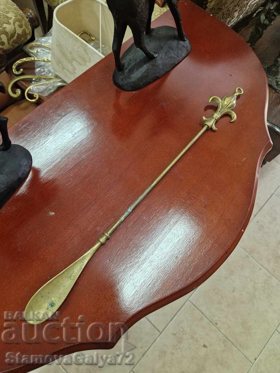 Large antique English bronze shoe rack with price 98.00 BGN | € 50.11 Large antique English bronze shoe rack with price 98.00 BGN | € 50.11