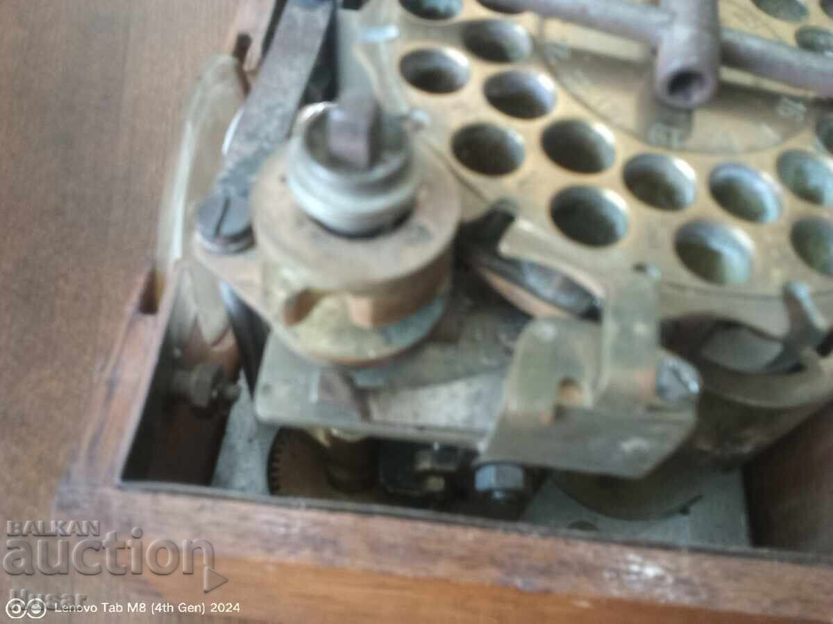 Pigeon, pigeon specific clock for race timing - 11