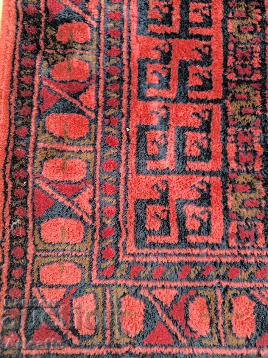 Licitație Covor oriental tip pasarelă