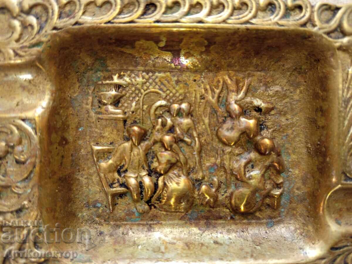 Σταχτοδοχείο ορείχαλκου μπρούτζου με τιμή 29.00 BGN | € 14.83