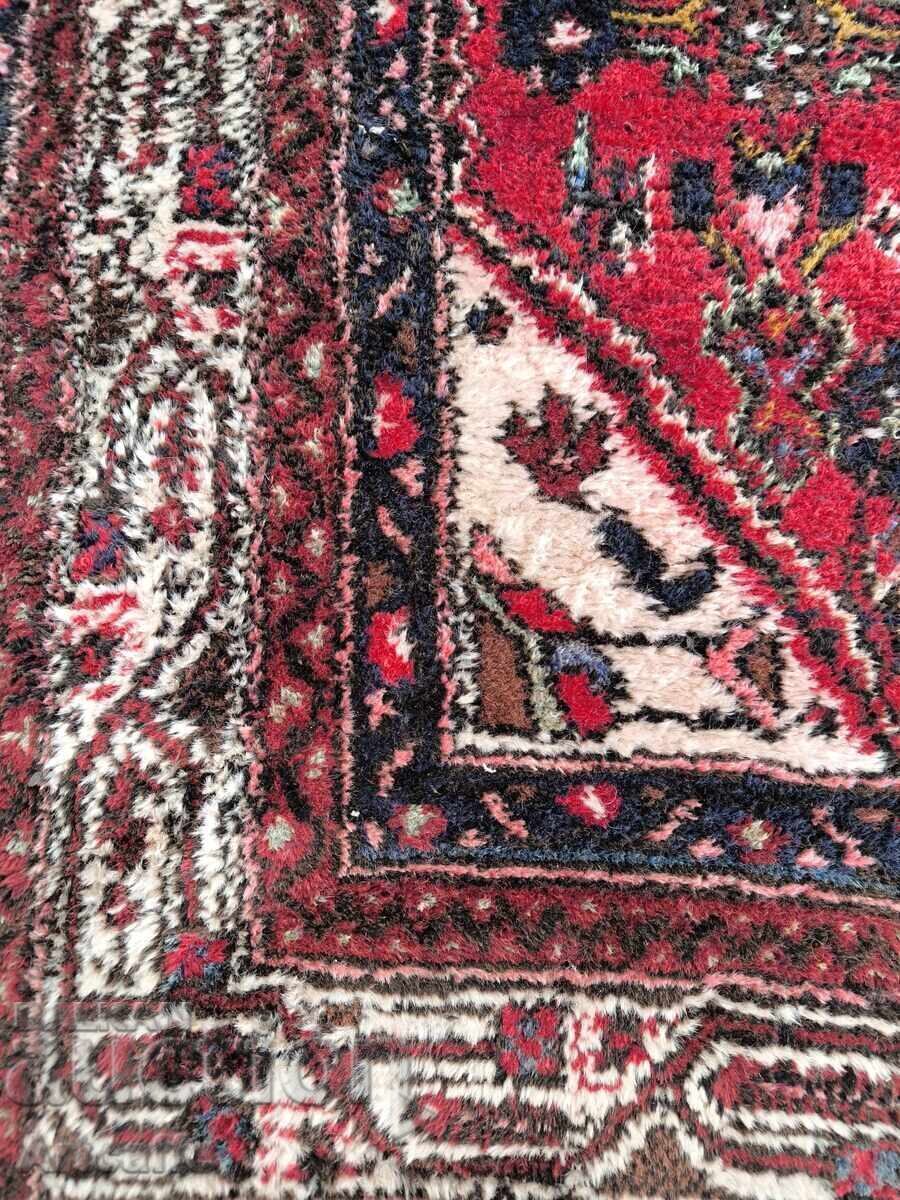 Licitație Covor oriental țesut manual