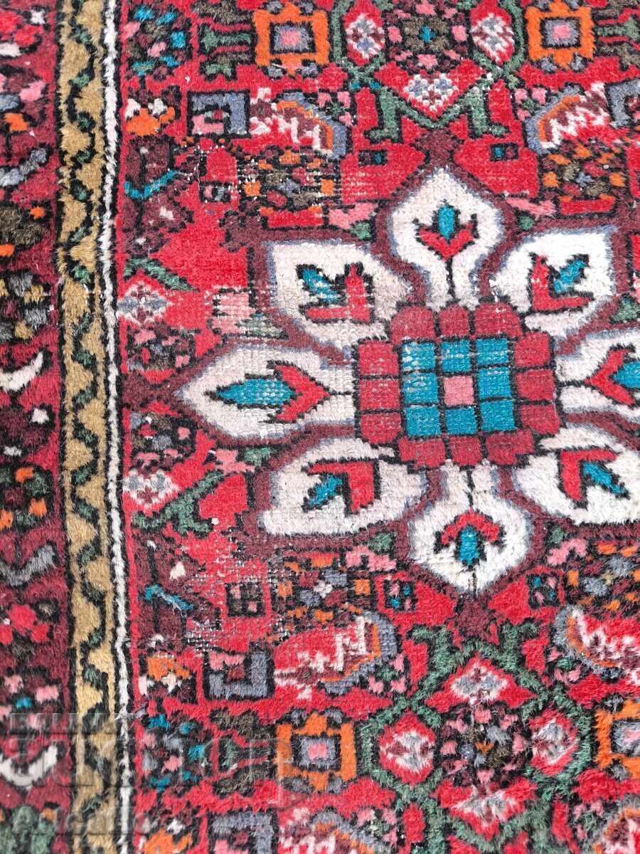 Auction Oriental rug runner Auction Oriental rug runner