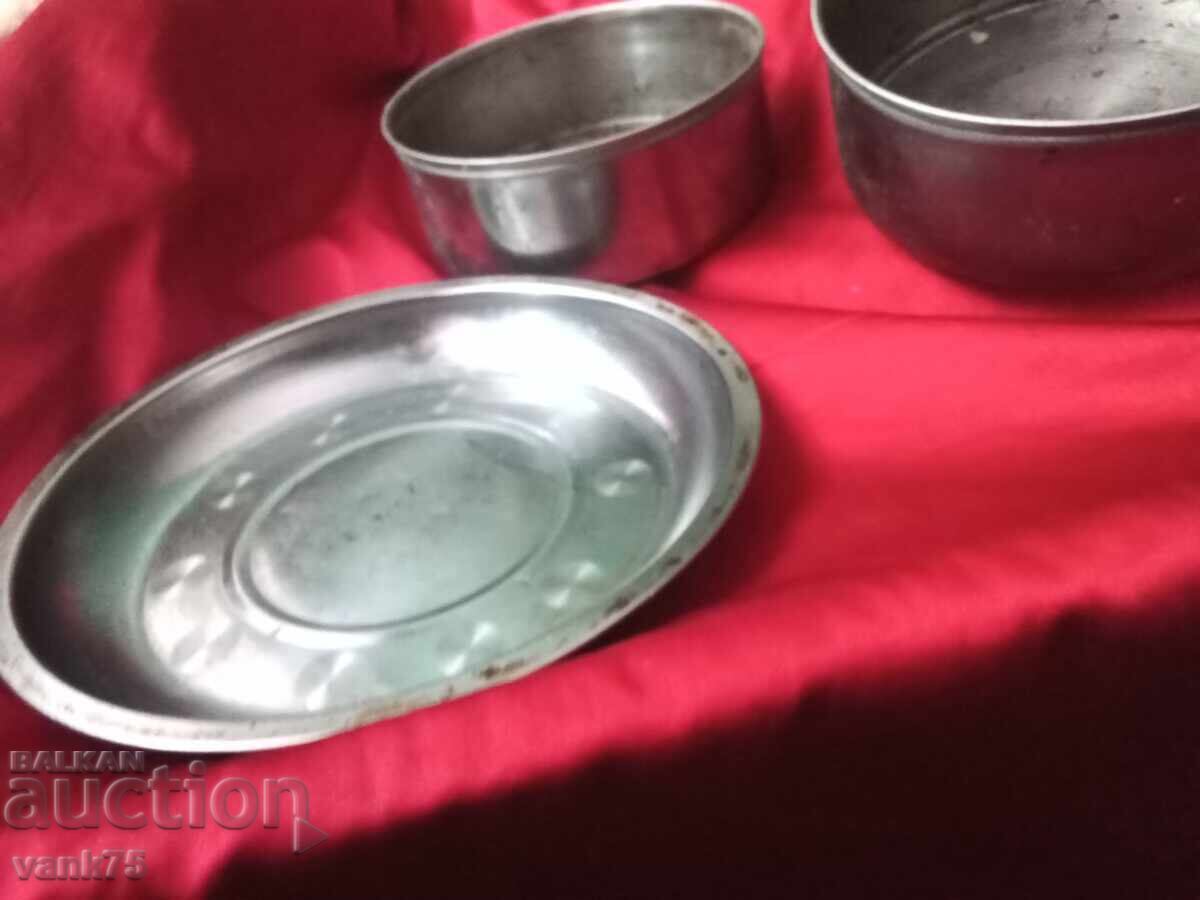 Farfurie și două boluri cu preț 2.00 BGN | € 1.02