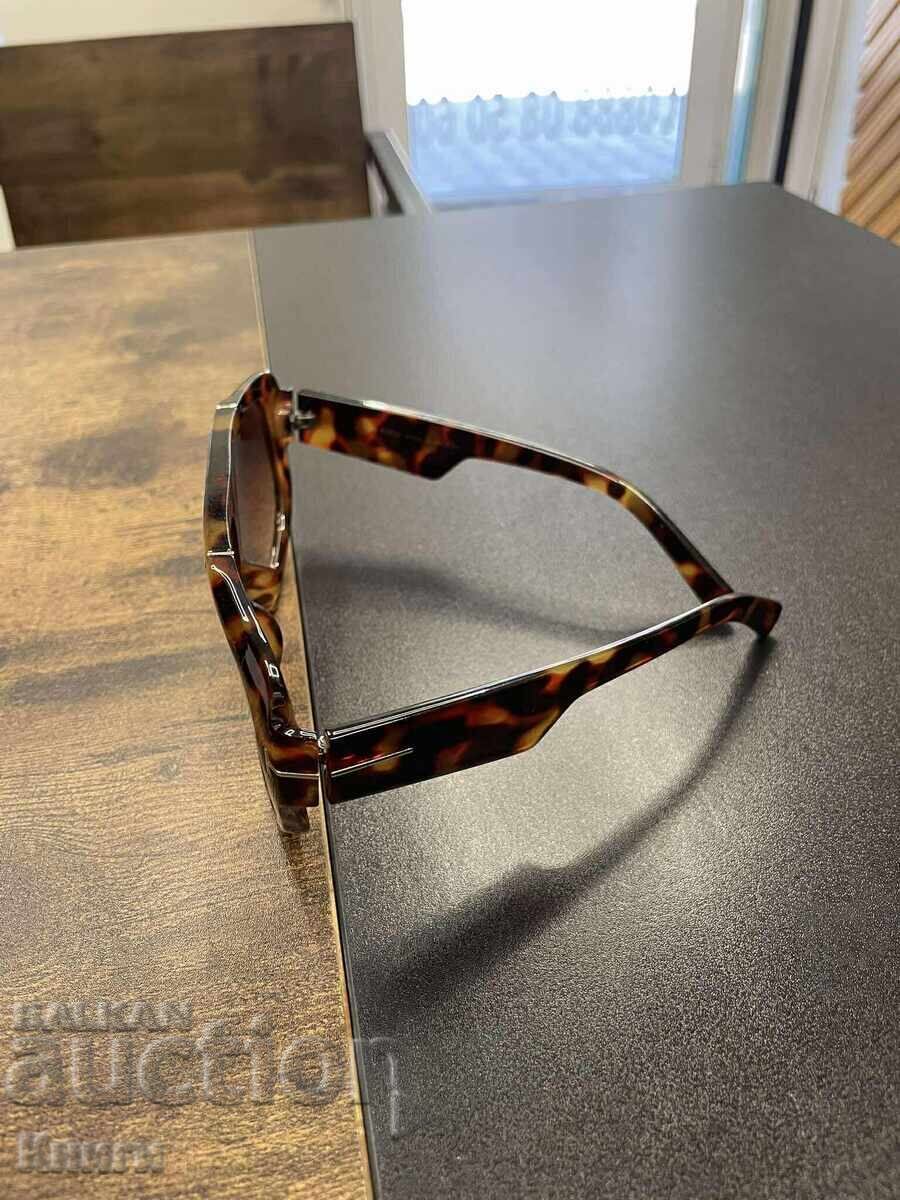 Tom Ford Sunglasses with price 100.00 BGN | € 51.13 Tom Ford Sunglasses with price 100.00 BGN | € 51.13