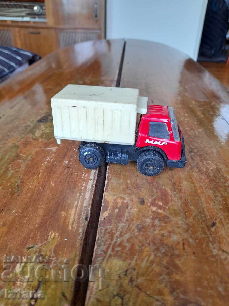 Vechi camion MIR cu preț 27.00 BGN | € 13.80 Vechi camion MIR cu preț 27.00 BGN | € 13.80