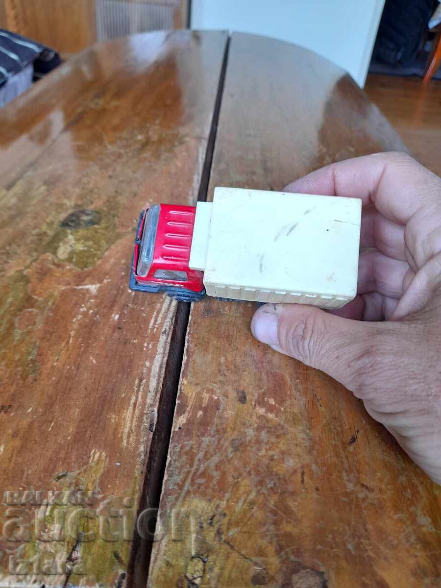 Vechi camion MIR - 5 Vechi camion MIR - 5