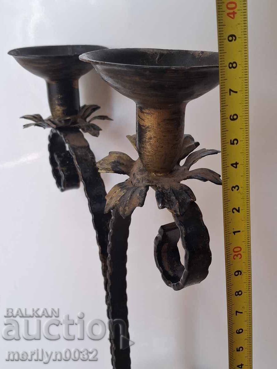 Auction  Old wrought iron candlestick lamp