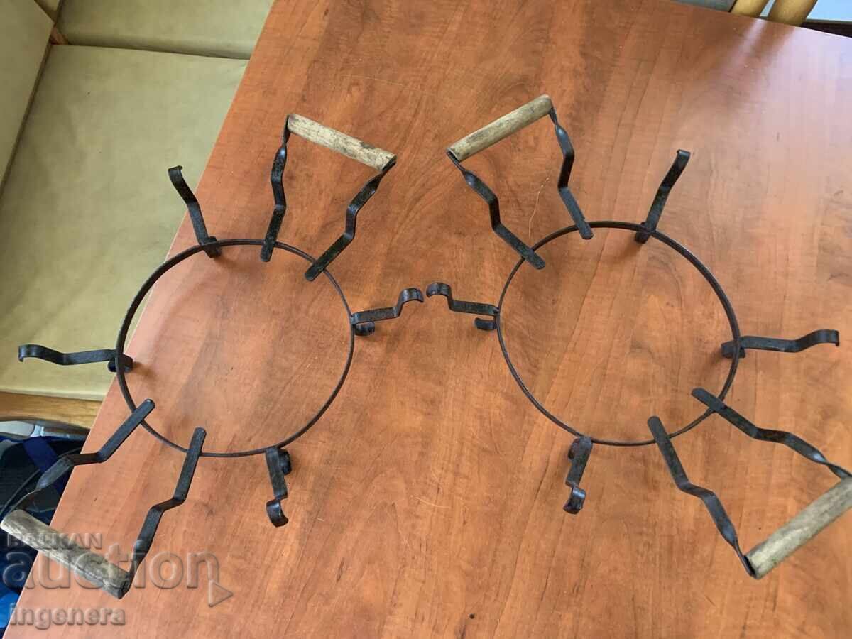 Delivery of Griddle Pan Delivery for a "Sach" - 2 Pieces