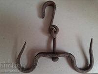 Cârlig vechi forjat pentru jupuit, cârlig dublu