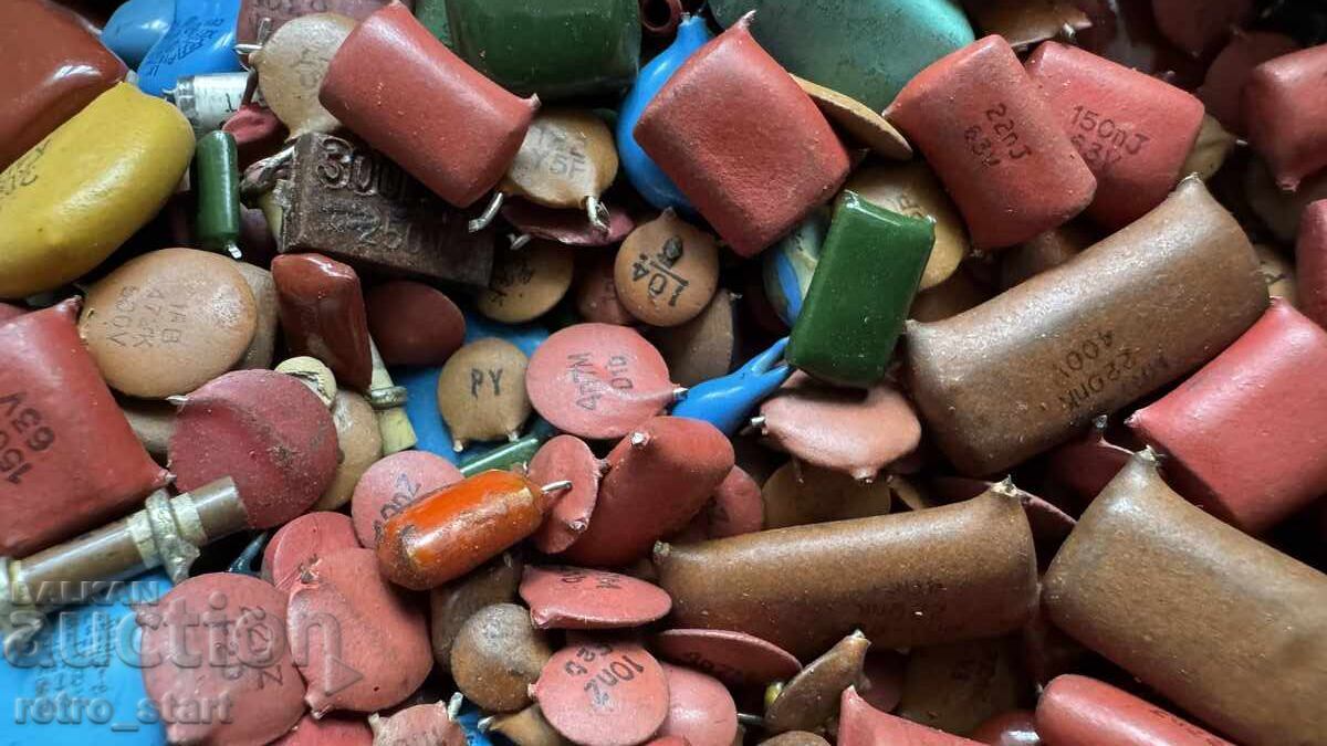 Електронна скрап, кондензатори с цена 15.00 лв. | € 7.67 Електронна скрап, кондензатори с цена 15.00 лв. | € 7.67