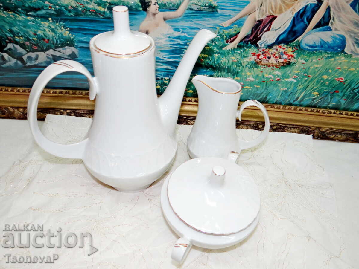 Доставка на Трио порцеланови бели съдове на "Изида" Доставка на Трио порцеланови бели съдове на "Изида"