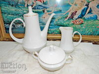 Trio de vase albe din porțelan "Isida"