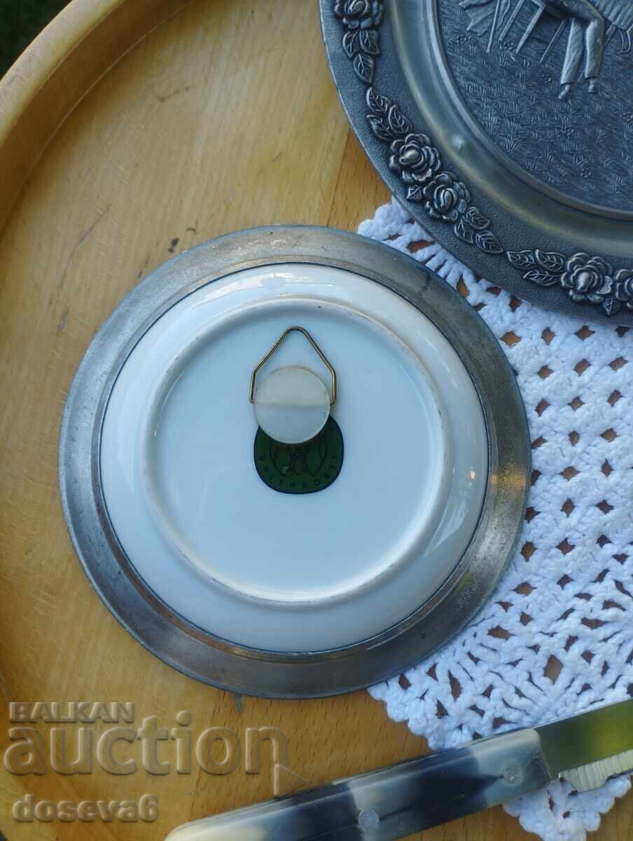 Livrarea Farfurie de porțelan în ramă de staniu - 12 cm