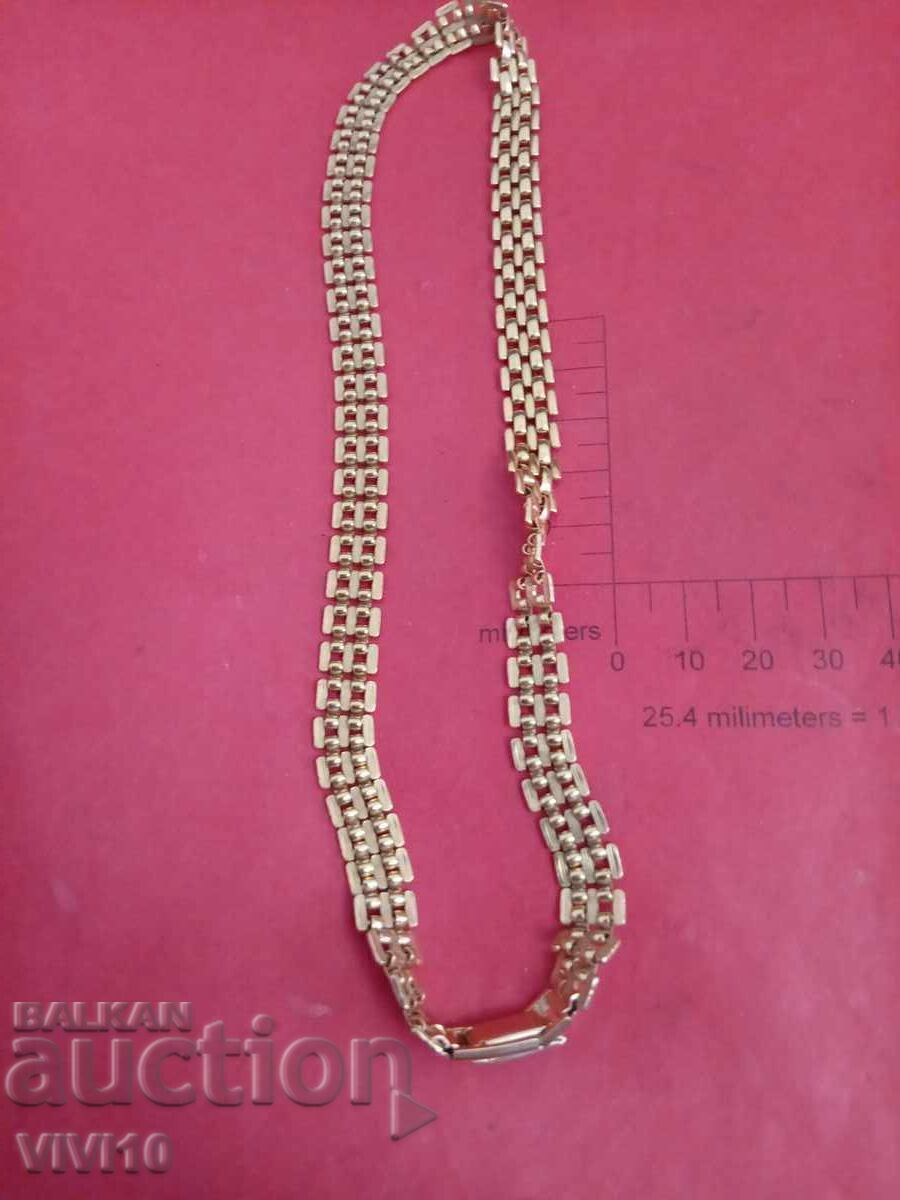 Colier vechi cu aurire cu preț € 15.00 | 29.34 BGN