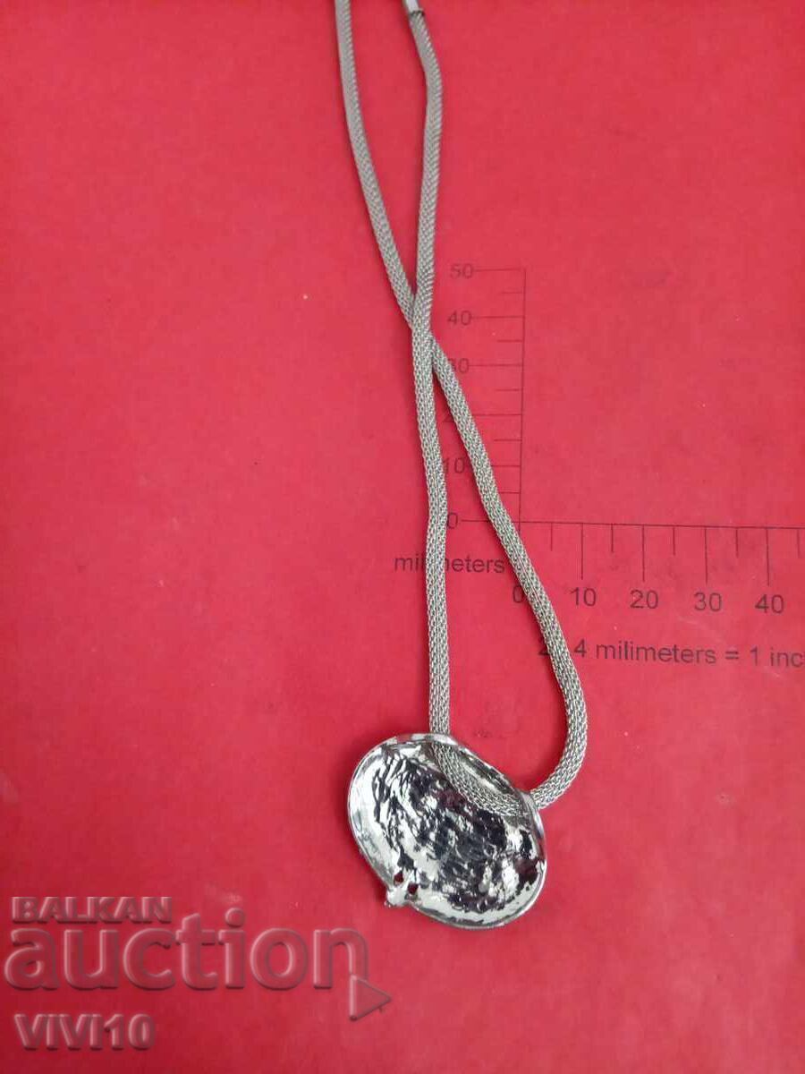 Antique necklace with natural stones with price 10.00 €