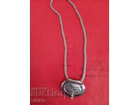 Colier vechi cu pietre naturale