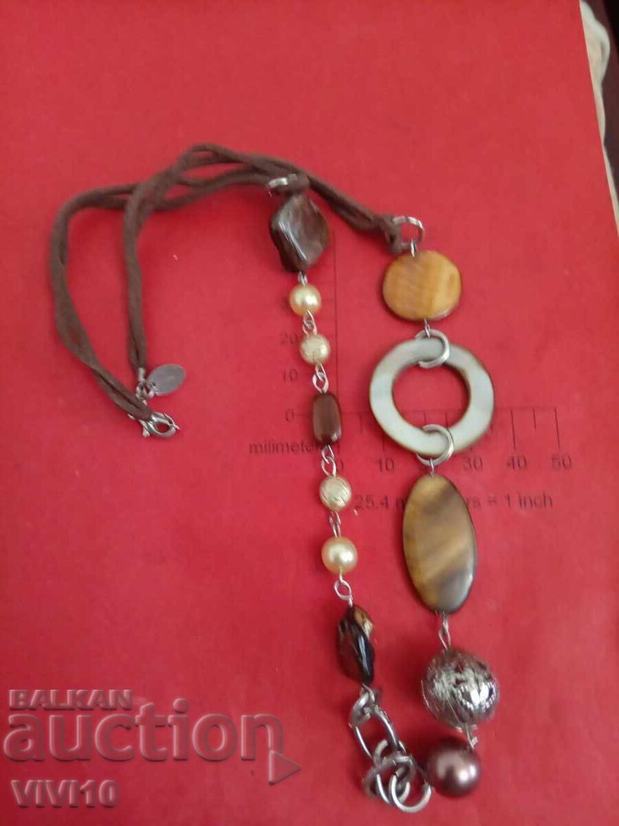 Αρχαίο κολιέ με μαργαριτάρι